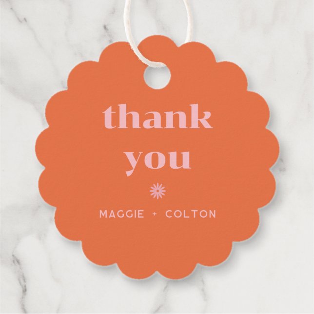 Retro Squiggle Bröllop Monogram Classic Round Stic Gåvor Etiketter (Baksida)