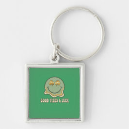 Retro St. Patrick's Day Good Vibes & Luck Smiley  Fyrkantig Silverfärgad Nyckelring