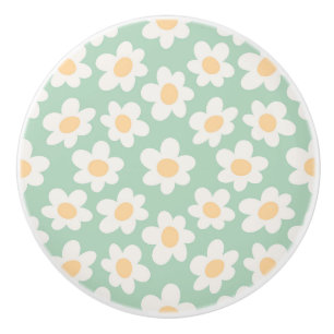 Retro stil-daisy i blomning på gröntens bakgrund knopp