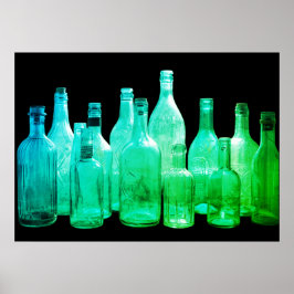 Retro Stil Gröna Glasflaskor I Fönsterväggen Poster
