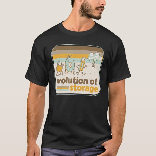 Retro Storage Evolution Disk USB Stick Cloud Geeky T Shirt (Framsida)