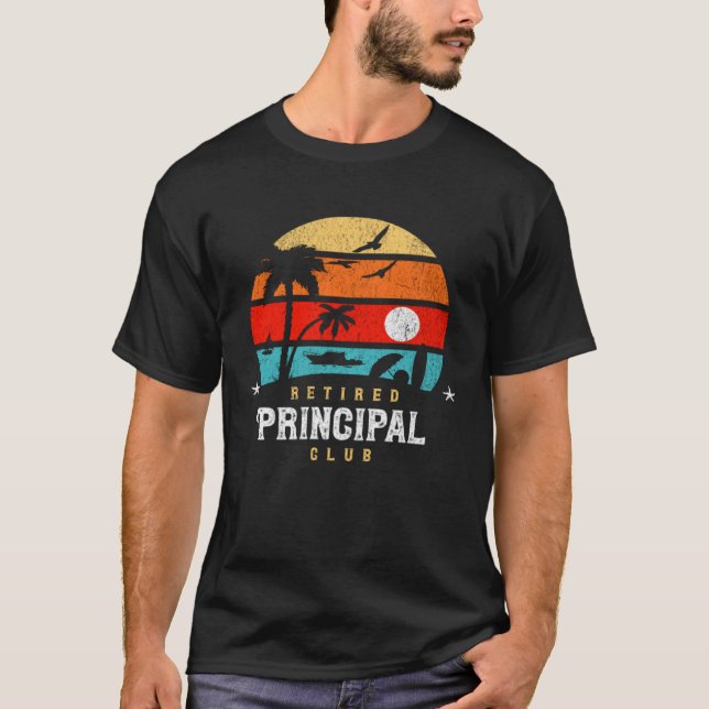 Retro Style  Retirement Gag Idea   Retired Princip T Shirt (Framsida)