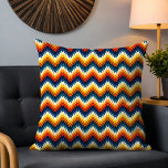 Retro Stylin Decorative Dekorativ kudde Cushion<br><div class="desc">En aning retro i den här moderna angulära zigzag-konstruktionen. Designad av Evco Studio.</div>
