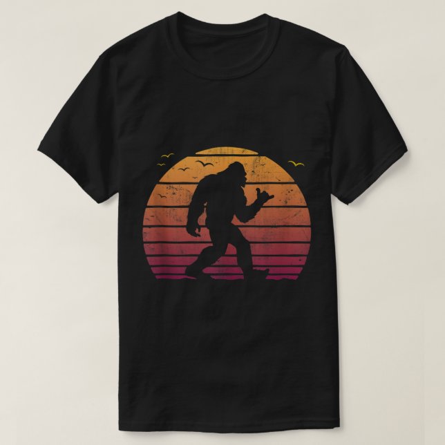 Retro Sunset Bigfoot Shaka Design T Shirt (Design framsida)