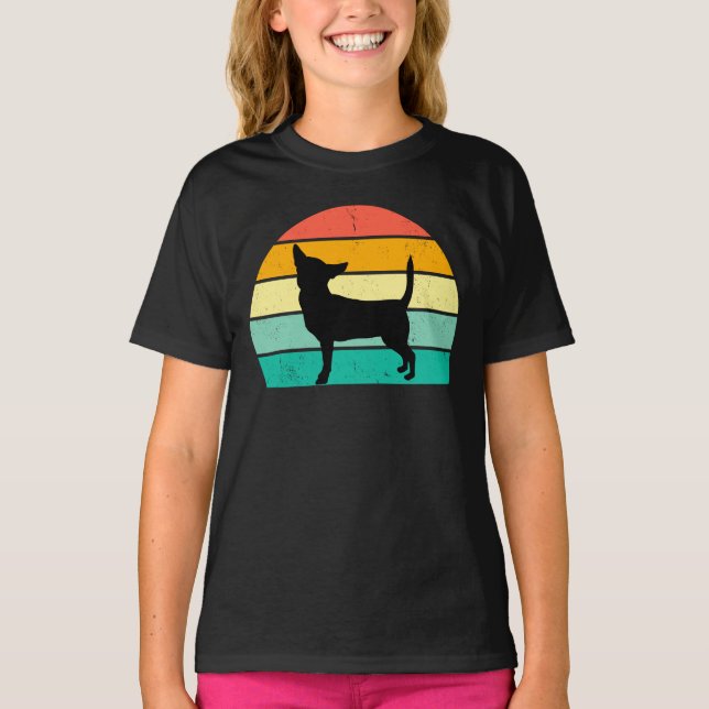 Retro Sunset Chihuahua T-Shirt (Framsida)