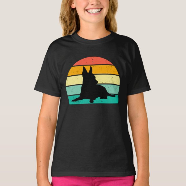 Retro Sunset Chihuahua T-Shirt (Framsida)