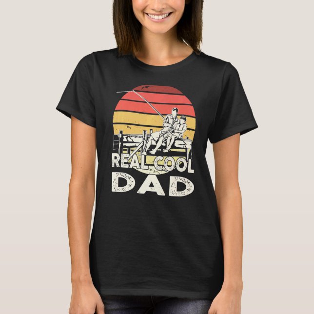 Retro Sunset Fishing Real Coola Pappa T Shirt (Framsida)