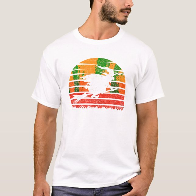 Retro Sunset Halloween Witch T Shirt (Framsida)