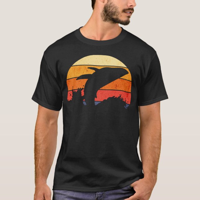 Retro Sunset Humpback Whale Breaching T Shirt (Framsida)