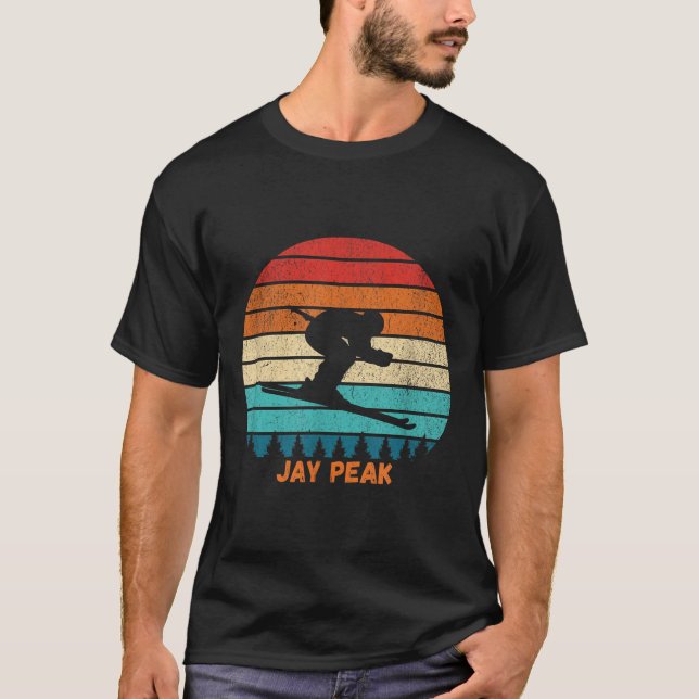 Retro Sunset Jay Peak Vermont Skiing Skier _1 T Shirt (Framsida)