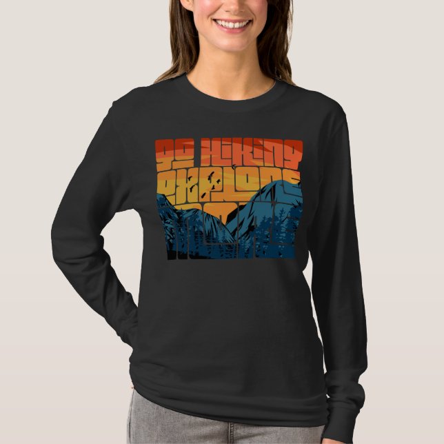 Retro Sunset Ligcape Hiking Äventyr Explorer T Shirt (Framsida)