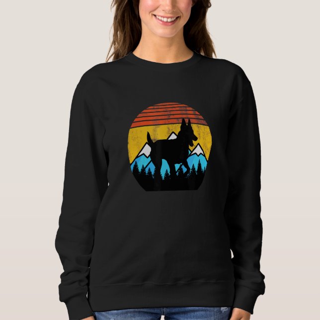 Retro Sunset Mountains K9 Belgium Malinois Dutch S T Shirt (Framsida)