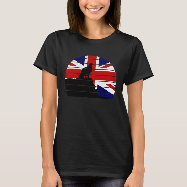Retro sunset örn on cliff UK Storbritannien T Shirt (Framsida)