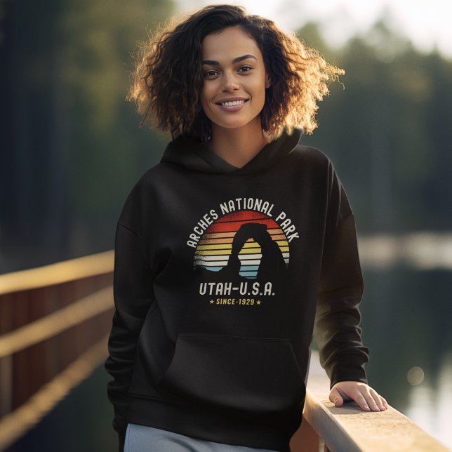Retro Sunset over Arches National Park, Utah T Shirt (Skapare uppladdad)