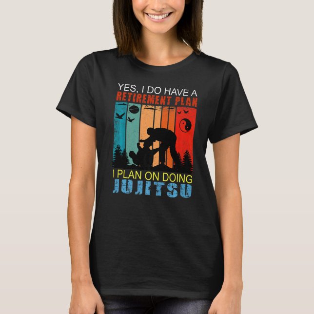 Retro Sunset Slogan Pension I Plan on Doing Juj T Shirt (Framsida)
