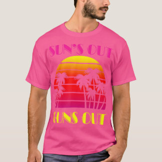 Retro Sunset Sol ut Guns Out Handflatan Beach 1980 T Shirt