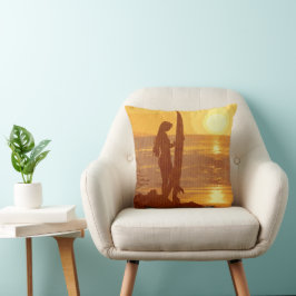Retro Sunset Surfer Girl Kudde