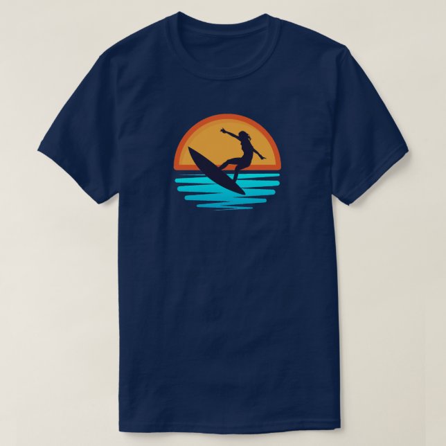Retro Sunset Surfing _ Vintage Beach Vibes T Shirt (Design framsida)
