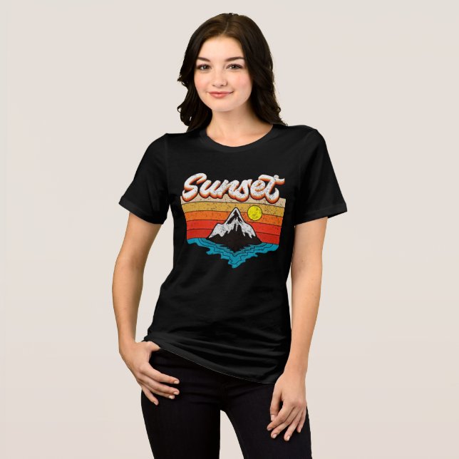 Retro Sunset Vibes Tri-Blend Shirt T Shirt (Framsida Full)