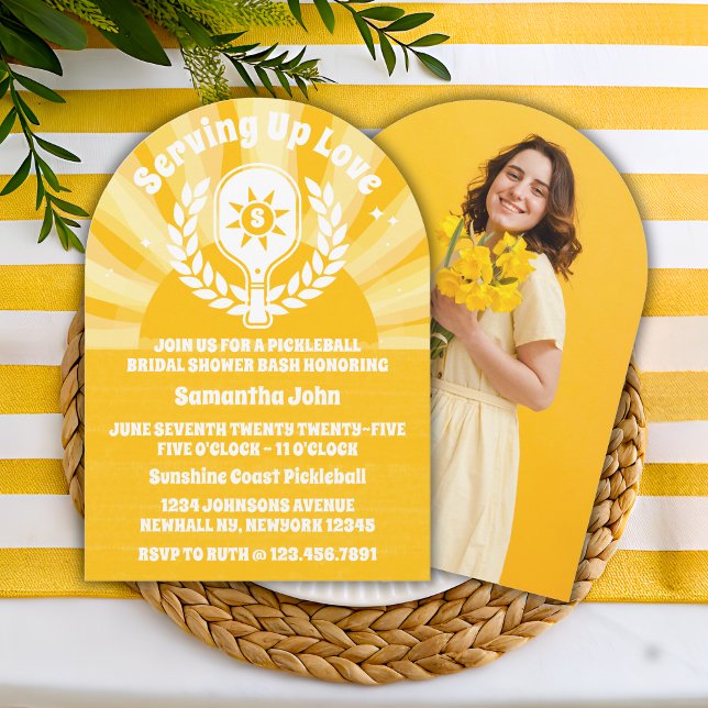 Retro Sunshine Pickleball Möhippa Photo Arch Inbjudningar (Bridal Shower Invitation)