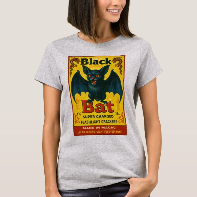 Retro Svart Fladdermus Macau Eldfrackare Tee (Framsida)