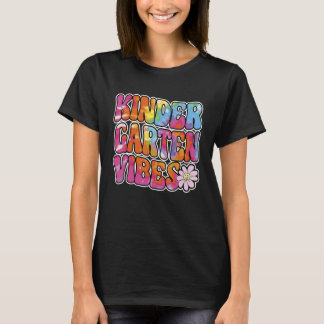 Retro Teacher Women Kids Back To School Kindergart T Shirt