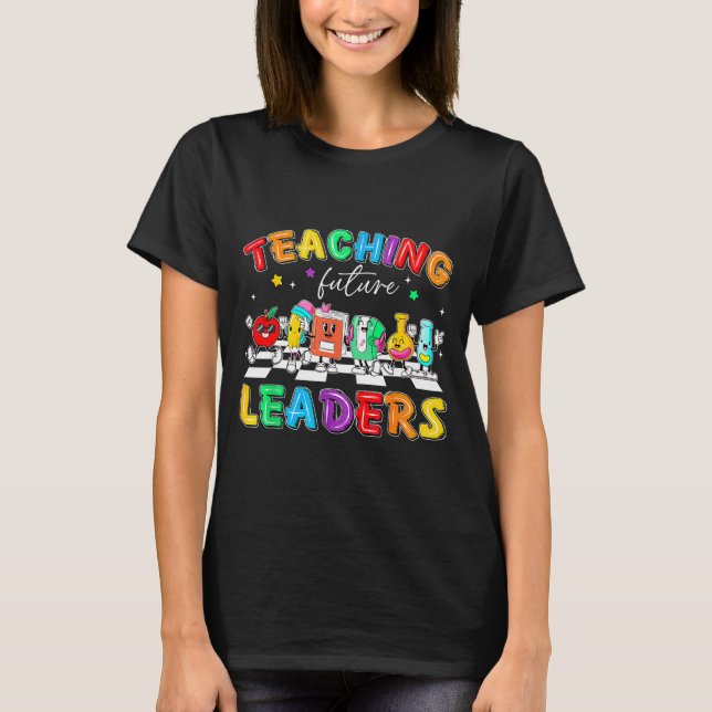 Retro Teaching Future Leaders Groovy Teacher Back  T Shirt (Framsida)