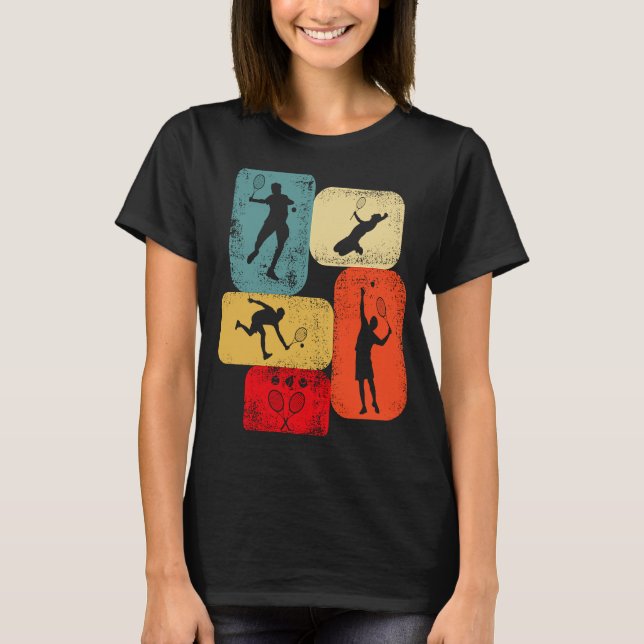 Retro tennis player with tennis racket tennis ball t shirt (Framsida)