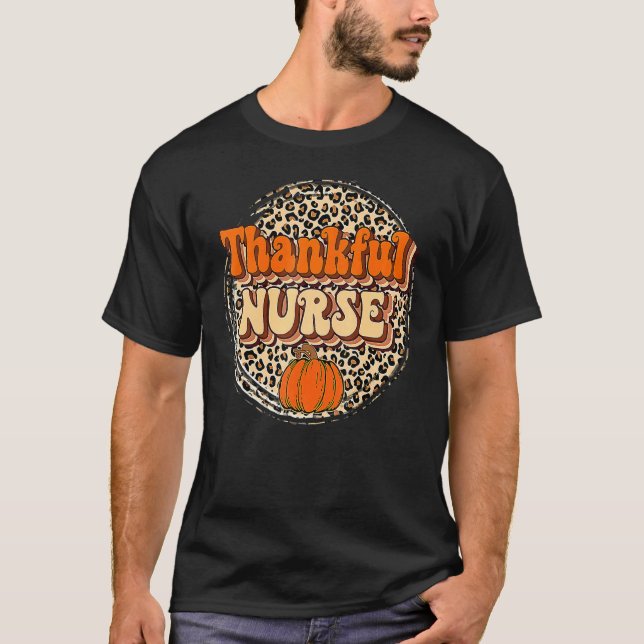 Retro Thankful Nurse Cheetah Fall Thanksgiving Nur T Shirt (Framsida)