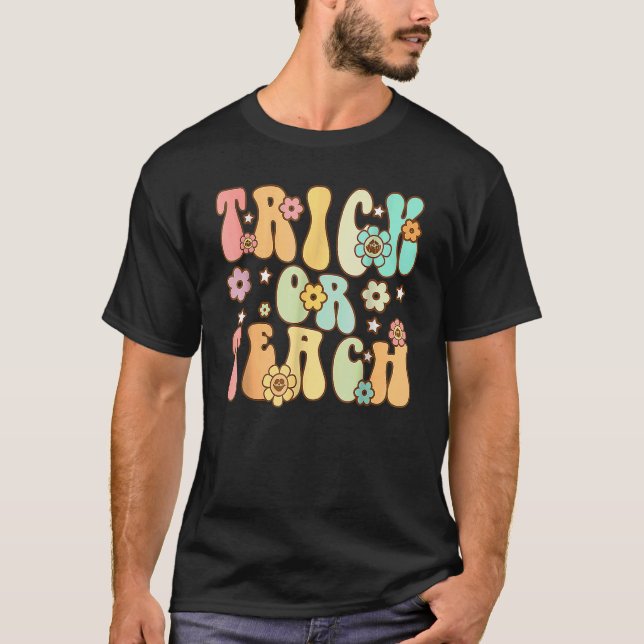 Retro Trick eller Teach Halloween Groovy Ghost Flo T Shirt (Framsida)