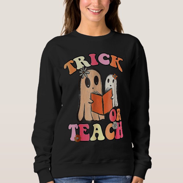 Retro Trick Or Teach Floral Ghost Teacher Hallowee T Shirt (Framsida)