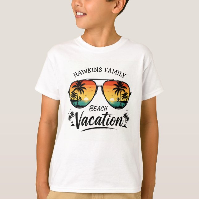 Retro Tropical Beach Vacation Graphic T-Shirt (Framsida)