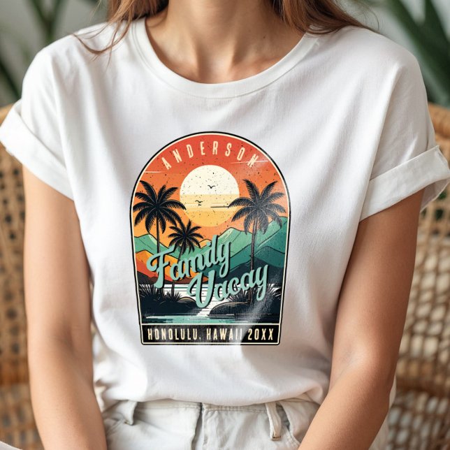 Retro Tropisk Familjesemester ID1135 T Shirt (Skapare uppladdad)