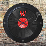 Retro Turntable Clock Monogrammable Vintage Design Stor Klocka<br><div class="desc">Dö in i vinylens gyllene era med vår "Retro Turntable Clock", som är helt designad på WizCraft. Den här klockan är inte bara en tidshållare, den är en historiens biet som har förvandlats till en funktionell konst. Den inspireras av klassiska vändbord och erbjuder en fantastisk blandning av nostalgi och contemporary...</div>
