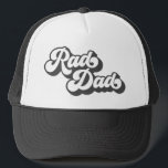 Retro-typ för Rad Pappa | GRÅTT Keps<br><div class="desc">Den här hatten visar texten Rad Pappa i ett Retro-teckensnitt. Färg-systemet är grått,  men ytterligare färger finns i vår azzelbutik. Anpassa ditt meddelande till Fars dag eller till och med till Pappa födelsedag.</div>