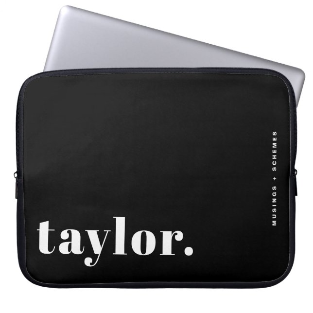 Retro Typography Black and White  Personalized Laptop Fodral (Framsidan)