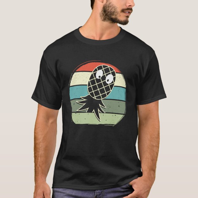 Retro Upside Down Pineapple Funny Swinger Men Wome T Shirt (Framsida)