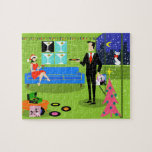 Retro Urban jul Pussel<br><div class="desc">Detta Retro Urban-julpar Puzzle har tecknaden teckning i en elegant- och fyrvåningshus som alla är dekorerade för helgdagarna med färgade ljus och en kitschy, rosa, Julgran, kompletta med tealdekorationer och en gult stjärna. I lägenheten finns en tegelvägg för grönt golv och en grönt. På väggen finns fyra klassiska Kanvastryck för...</div>