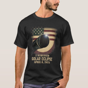 Retro US Flagga I Överlevt totalt solcellsbatteri T Shirt