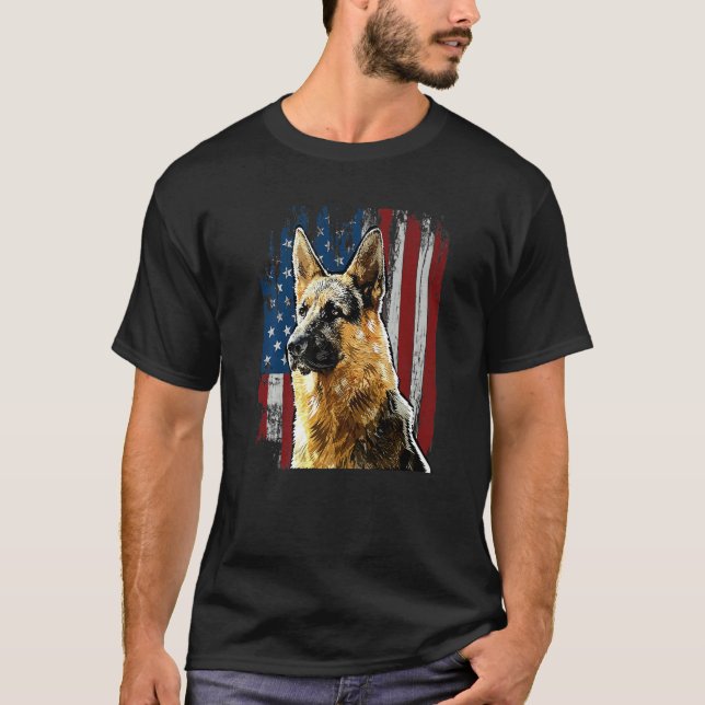 Retro Us Flagga Tysk Shepherd Hund Mamma juli 4:e  T Shirt (Framsida)