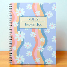 Retro Vågigt Daisy Flowers Personlig med Namn
