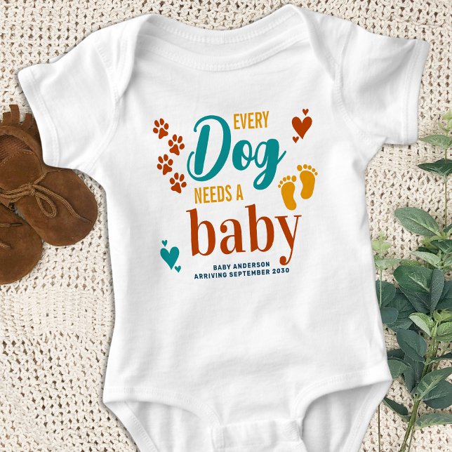 Retro Varje Hund behöver en Baby-Gravid-visning T Shirt (Skapare uppladdad)