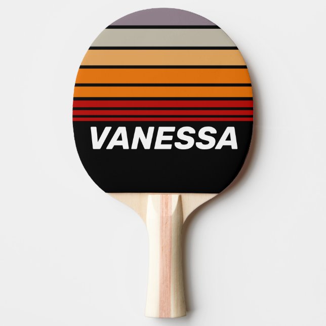 Retro Vibe Regnbågsfärgad Horisontell Randig med N Pingisracket (Framsidan)