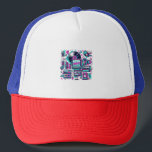 Retro Vibes 90s T-Shirt Keps<br><div class="desc">Upplev 90-talet med den här "Retro Vibes" t-tröjan. Med en nostalgisk kassett och geometriskt mönster är det perfekt för vintage culture älskare. Lägg till en återkontakt till stil i dag!</div>