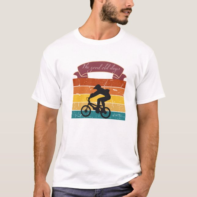 Retro Vibes and Silhouette Rider Charm T Shirt (Framsida)