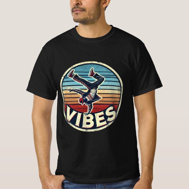 Retro Vibes: Breakdancer i Aktion Klassisk T-Shirt (Framsida)
