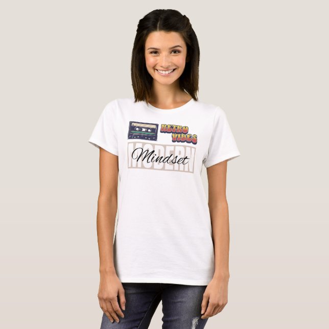 Retro Vibes Modern Mindset Inspirational Aesthetic T Shirt (Hel framsida)