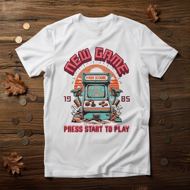 Retro Vintage 80s Arcade Game Beach T-Shirt (Skapare uppladdad)