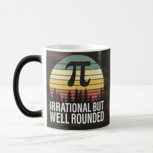 Retro Vintage Pi Day - irrationell men väl rund Magisk Mugg