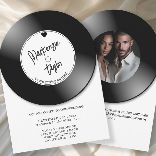 Retro Vinyl Record Photo Wedding Inbjudningar (Retro Vinyl Record Photo Wedding Invitation by Ricaso. Novelty music lover wedding collection)